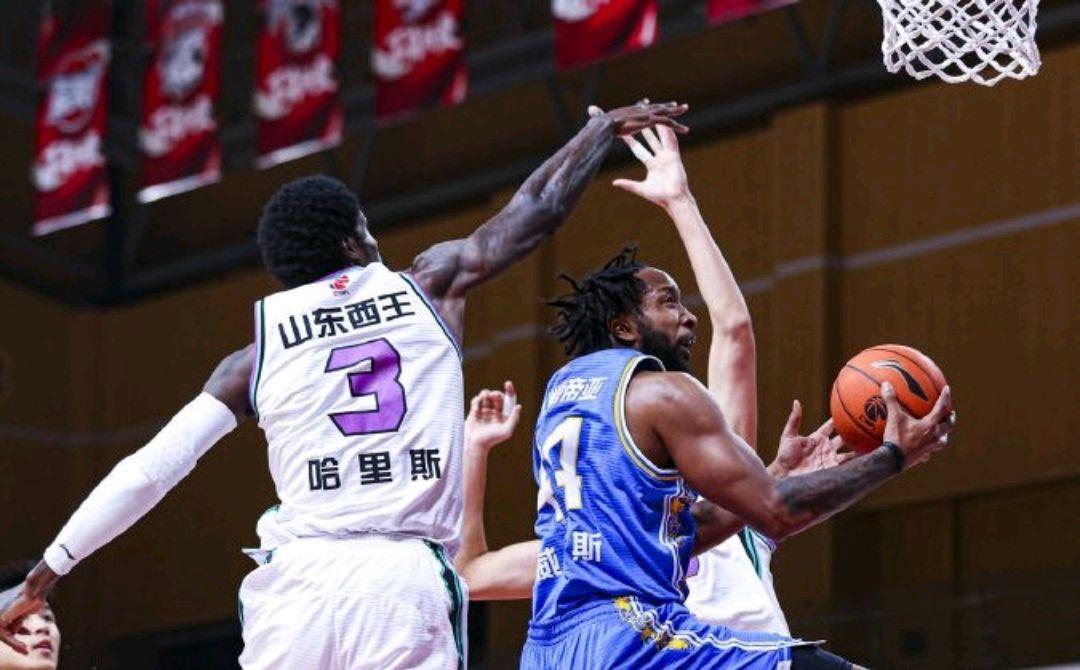 新疆男籃戰(zhàn)勝江蘇男籃，榮耀背后的故事與奮斗歷程
