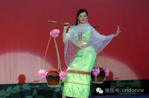 最新傘舞，舞動雨中的獨(dú)特藝術(shù)風(fēng)采